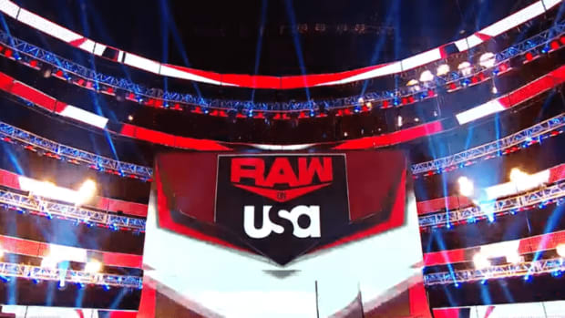 WWE Raw set arena 2019