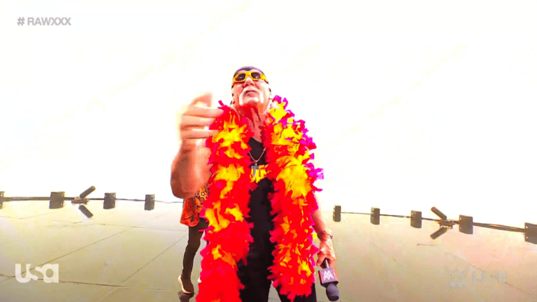 Hulk Hogan returns to WWE Monday Night Raw