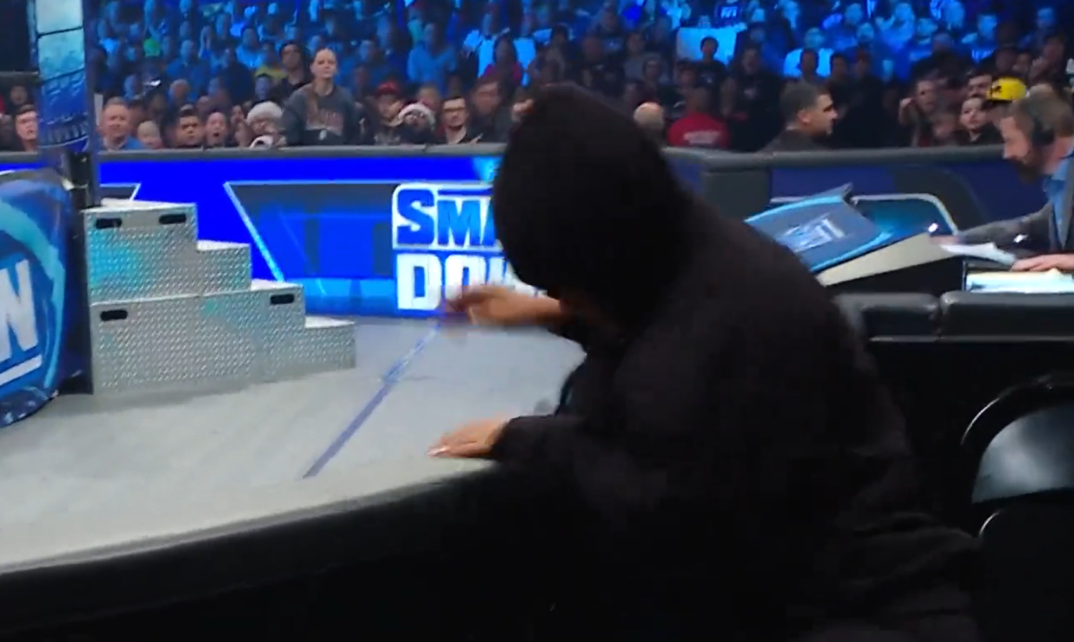 Une personne mystérieuse apparaît lors du match pour le titre sur WWE SmackDown – Catch Arena