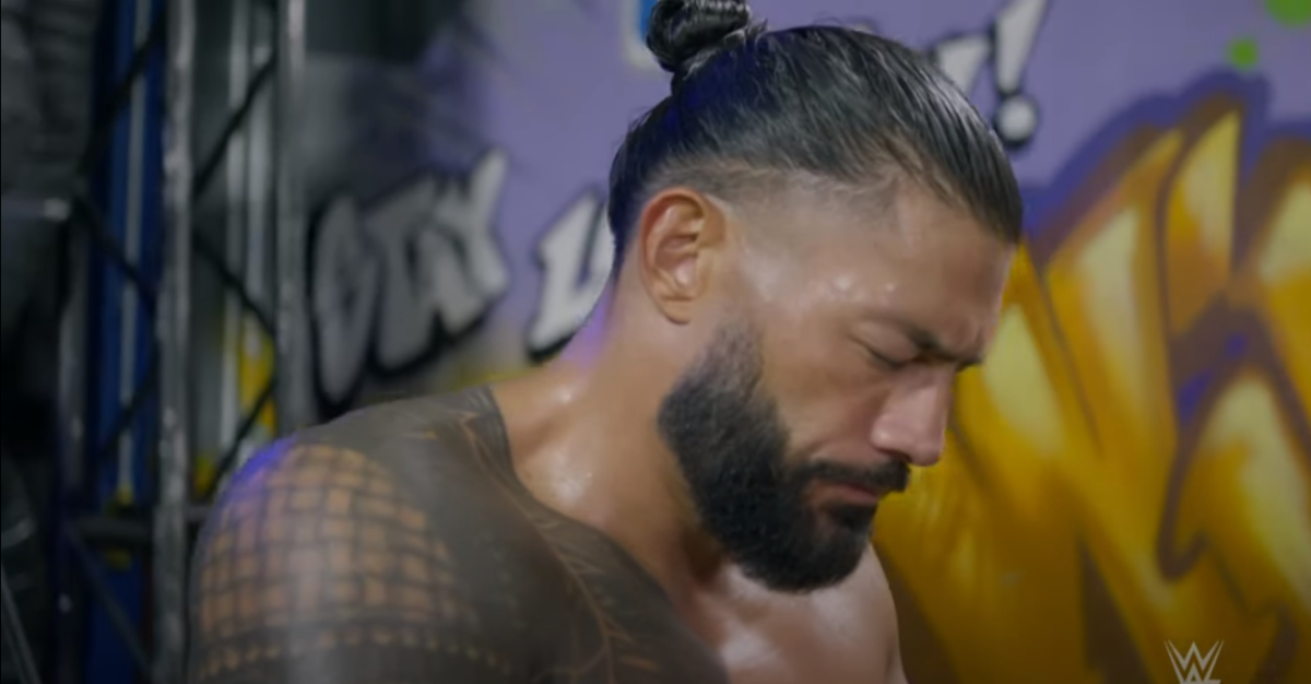 Roman Reigns WWE | Long hair styles men, Roman reigns shirtless, Beard  styles short