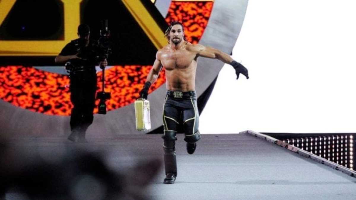 Seth Rollins cashes in WrestleMania