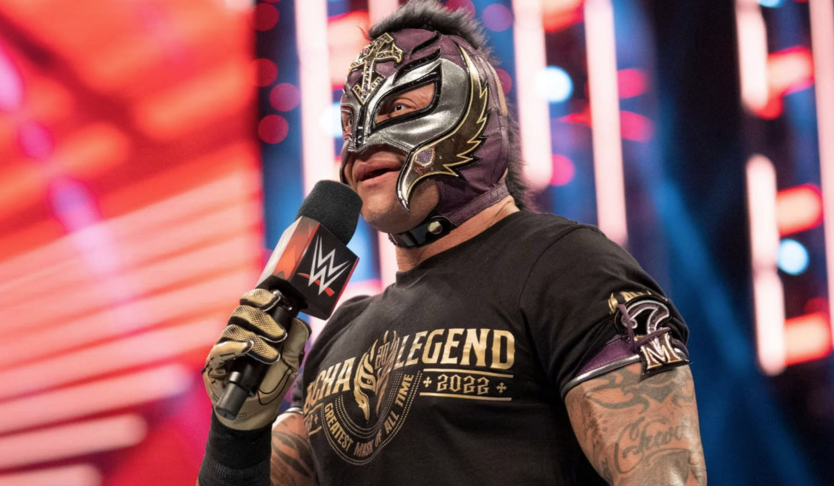 WWE Stopped SmackDown Match After Rey Mysterio Was Knocked “Silly ...