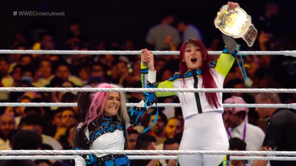 Photo of WWE Crown Jewel results: New Women’s Tag Team Champions, best friend betrays Alexa Bliss