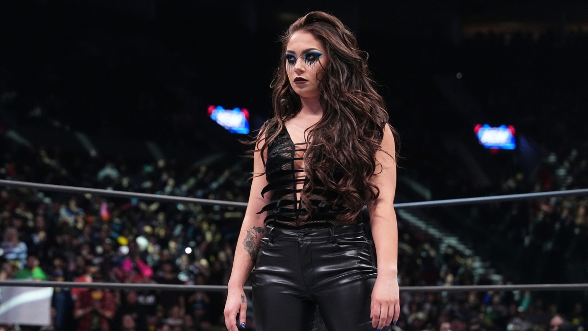 Skye Blue reveals why she had staples in her head before her match with ...