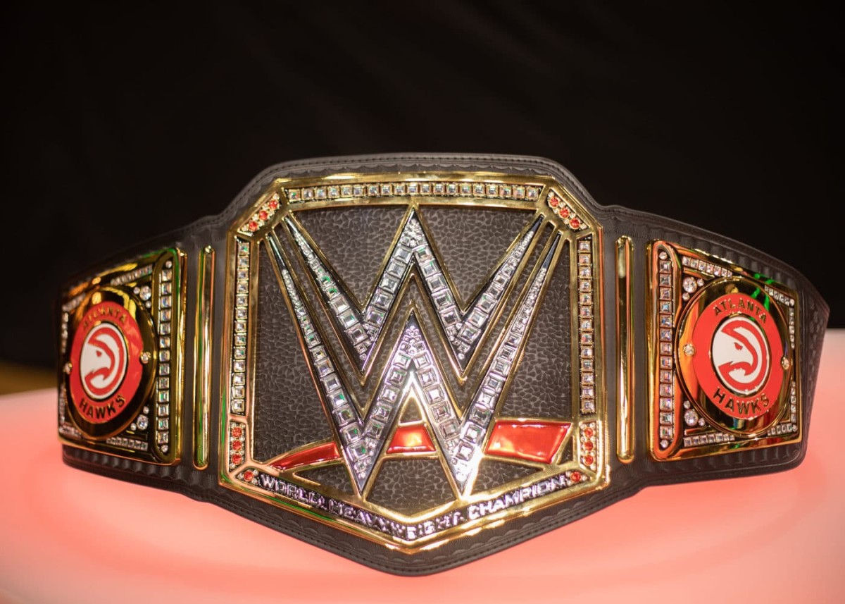 WWE y Atlanta Hawks se unen para crear cinturones de título personalizados y mercancía de edición limitada