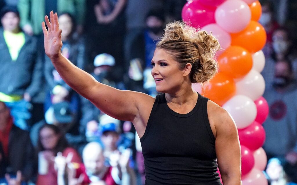 PHOTOS: Beth Phoenix Shows Off Her Body Transformation - Wrestling News