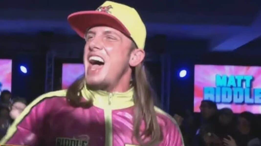Matt Riddle Fan WATCH: Matt Riddle Shoves Fan At Boca Raton Championship Wrestling ...